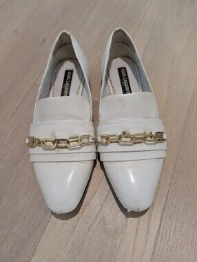 Karl Lagerfeld Paris Nikki Loafers - Size 6.5